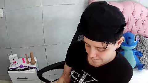 bug2025 online show from December 3, 2:25 am