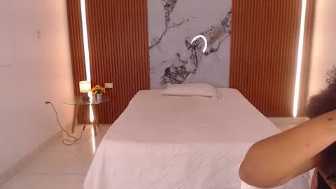 Rossi Hill online show from March 15, 12:29 pm