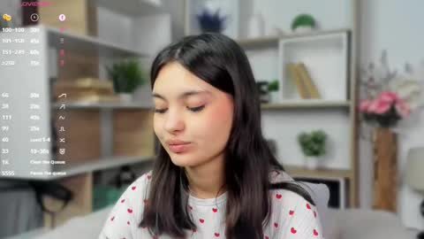 Aria online show from March 7, 8:10 am