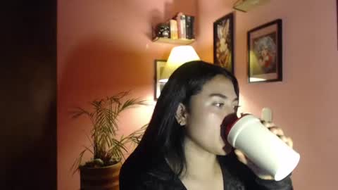 bunnyEmilyR0s33 online show from July 14, 7:46 am