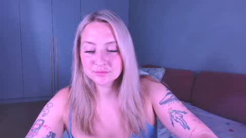 Lissa online show from July 26, 8:05 pm