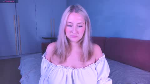 Lissa online show from June 15, 8:09 pm