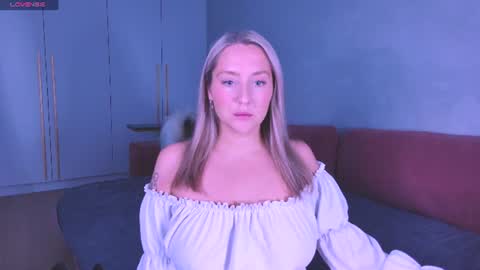 Lissa online show from July 1, 6:18 pm