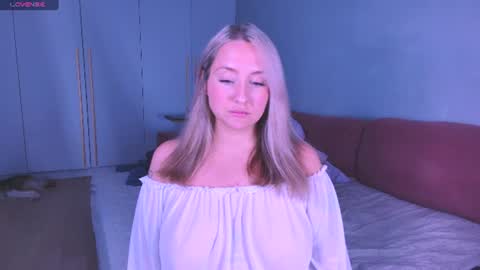 Lissa online show from June 17, 8:54 pm