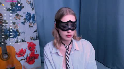 burning_g1rl online show from April 8, 5:37 pm