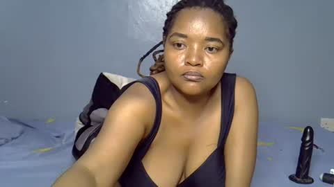 busty kenzi online show from June 13, 6:38 pm