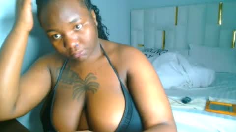 Snapshot of busty_mellons69 chatting on October 22, 6:24 pm busty_mellons69 online show from October 22, 6:24 pm