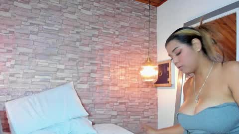 busty_stepsis18 online show from December 18, 8:47 pm