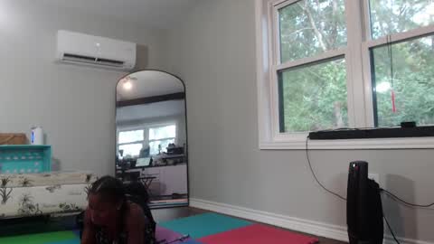 Snapshot of butt3rcup chatting on September 29, 10:59 pm Goddess online show from September 29, 10:59 pm