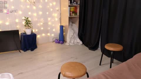 Snapshot of call_me_dasha chatting on February 1, 1:55 am Dasha       inst       dasha is nice online show from February 1, 1:55 am