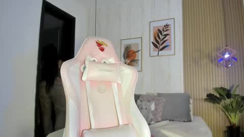 Cameron  online show from October 5, 8:03 pm