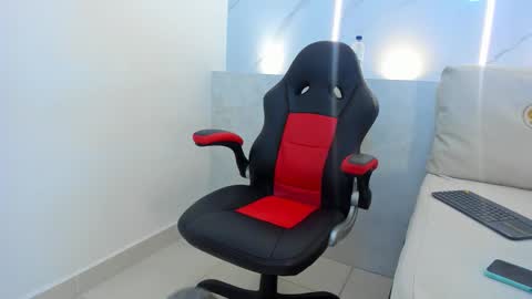 camila_leine online show from November 29, 5:11 am