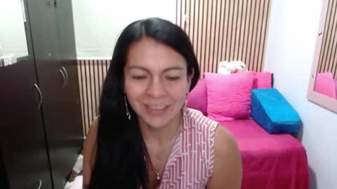 Camila Vargas online show from April 16, 9:50 pm