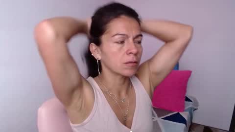 Camila Vargas online show from February 15, 3:44 pm