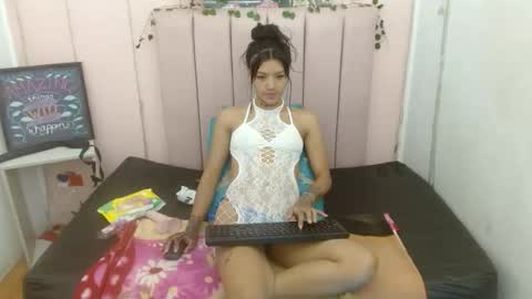 camila_williiamsres online show from May 31, 4:40 am