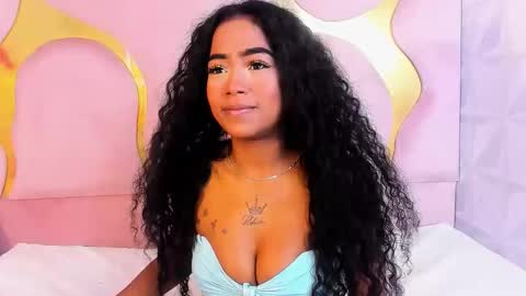 camilaqueenh online show from October 23, 3:45 am