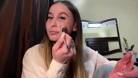 Miki online show from March 10, 2:21 pm