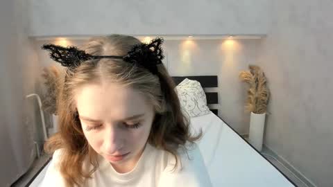 Snapshot of camilla_kelly chatting on October 23, 1:22 am Camilla online show from October 23, 1:22 am