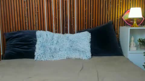 Camilla online show from November 28, 5:27 pm