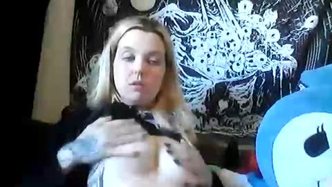 Camille Deville online show from December 18, 1:26 am