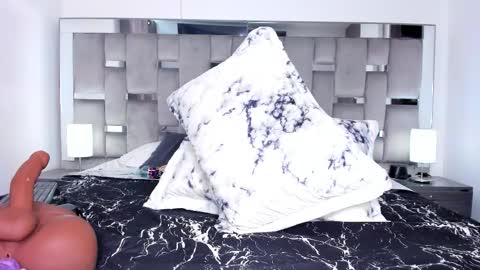 Camila online show from September 16, 2:25 pm