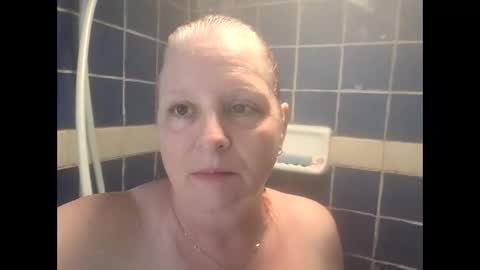 canadianqueen1973 online show from June 7, 11:00 pm