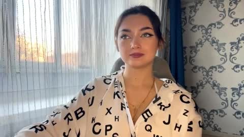 Kate online show from November 18, 8:15 am