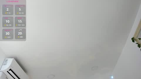 Snapshot of candiegilson__ chatting on March 5, 12:11 pm Candie  online show from March 5, 12:11 pm