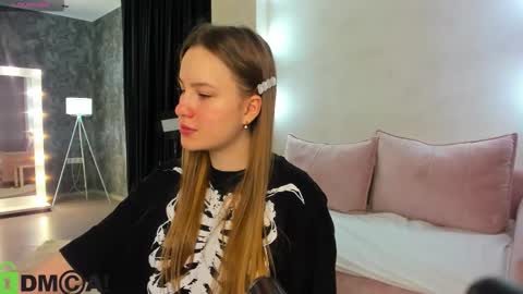 Candy online show from October 26, 1:45 am