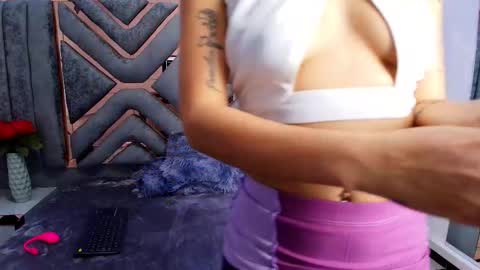 candy_dim online show from October 14, 4:31 pm