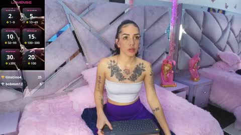 candy_dim online show from September 24, 8:30 pm