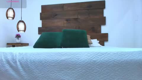 Jolie online show from November 4, 7:30 pm