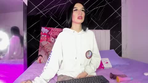 Leila  online show from November 14, 4:01 am