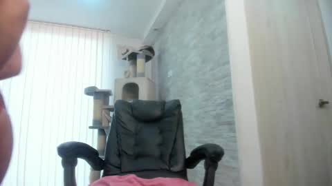 candy_queen81 online show from October 29, 1:37 pm