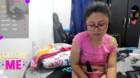 Snapshot of candy_val chatting on October 23, 6:41 am candy_val online show from October 23, 6:41 am