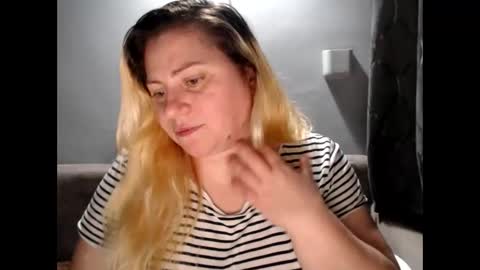 Laura online show from September 18, 7:23 pm