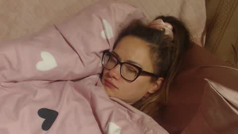 say meow and send tips  online show from October 29, 1:10 am