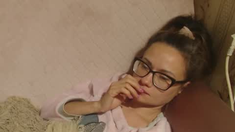 say meow and send tip  online show from October 18, 11:02 am