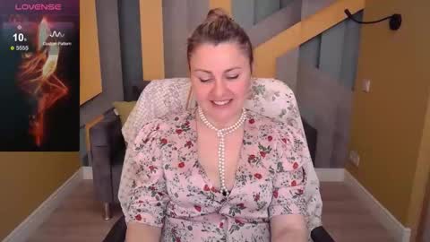 CandyLons online show from April 18, 7:33 am