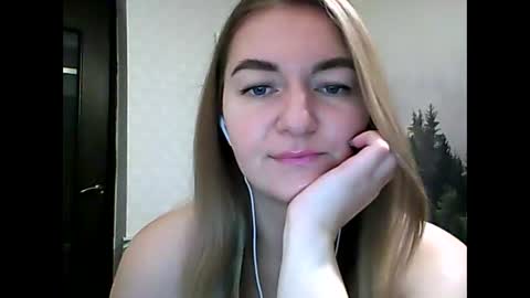 Daisy online show from December 13, 10:48 pm