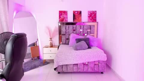 Violetta online show from December 3, 4:09 pm