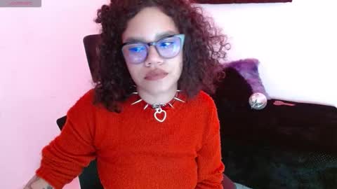 canela_s1 online show from February 18, 11:59 pm