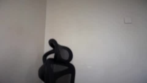 Emma online show from December 4, 8:16 am