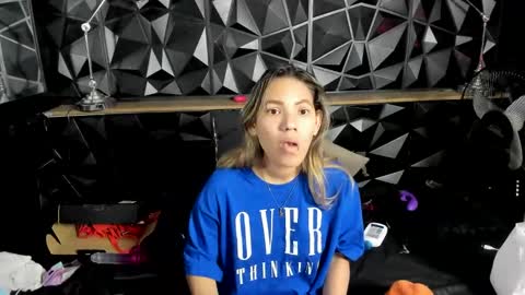 Snapshot of carlamarrinson chatting on December 16, 1:42 am carlamarrinson online show from December 16, 1:42 am