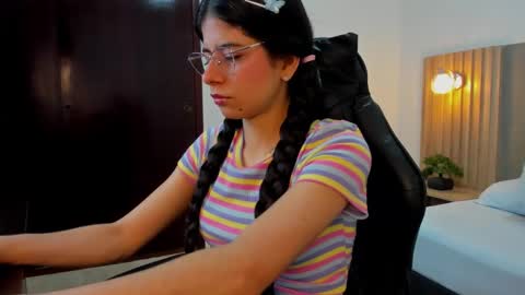 C A R L I N A online show from September 15, 12:24 pm