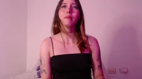 carmennrusso online show from November 6, 1:33 am