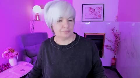 Carmen online show from February 1, 9:02 pm