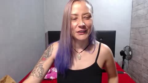 Caro milf  online show from November 18, 10:33 pm