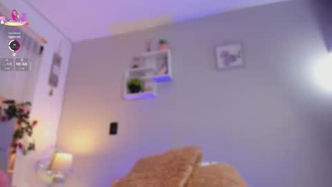 caro_sanchezz online show from November 26, 1:01 pm