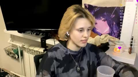 Call me Carol online show from November 26, 8:21 pm